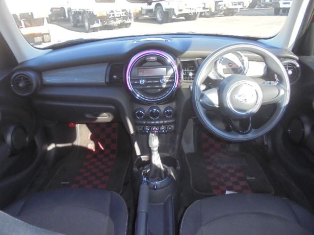 BMW MINI COOPER 5DOO 2015 Image 31