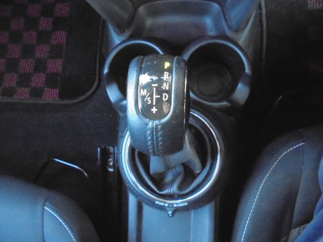 BMW MINI COOPER 5DOO 2015 Image 31