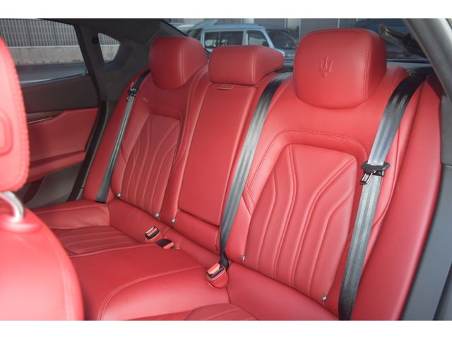 MASERATI QUATTROPORT 2015 Image 31