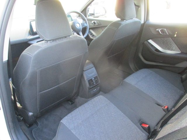 BMW 1SERIES 2025 Image 31