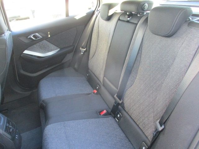 BMW 1SERIES 2025 Image 31