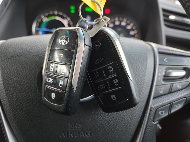 TOYOTA ALPHARD HYBRID 4WD 2015 Image 31