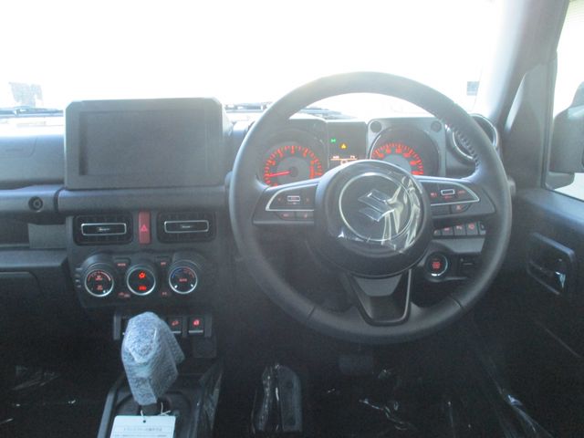 SUZUKI JIMNY NOMADE 2025 Image 31