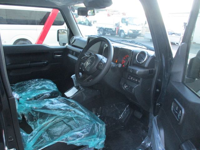 SUZUKI JIMNY NOMADE 2025 Image 31