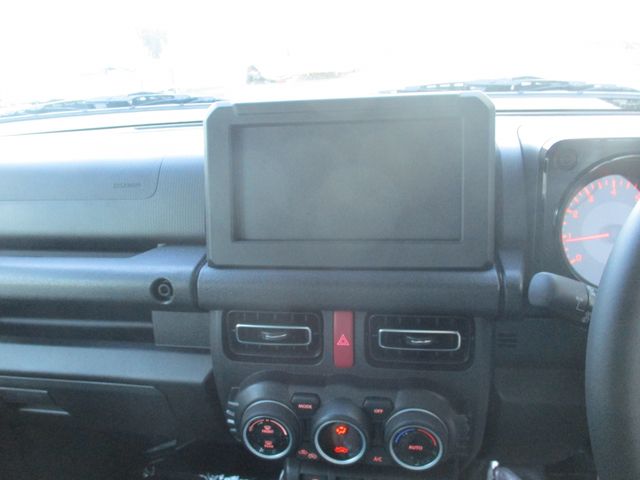 SUZUKI JIMNY NOMADE 2025 Image 31