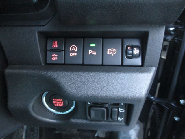 SUZUKI JIMNY NOMADE 2025 Image 31