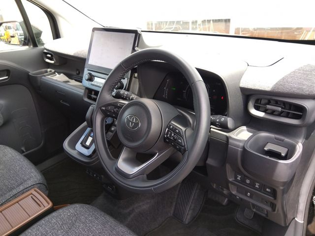 TOYOTA SIENTA HYBRID 2023 Image 31