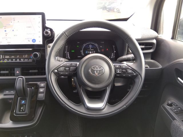 TOYOTA SIENTA HYBRID 2023 Image 31