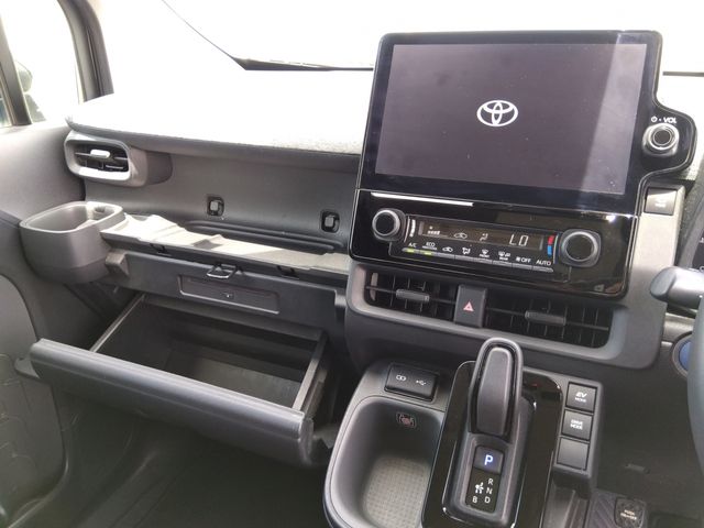 TOYOTA SIENTA HYBRID 2023 Image 31