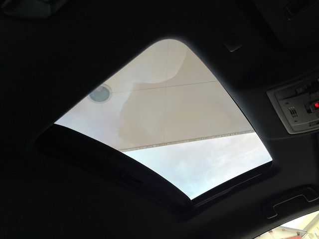 TOYOTA LEXUS RC300H 2019 Image 31