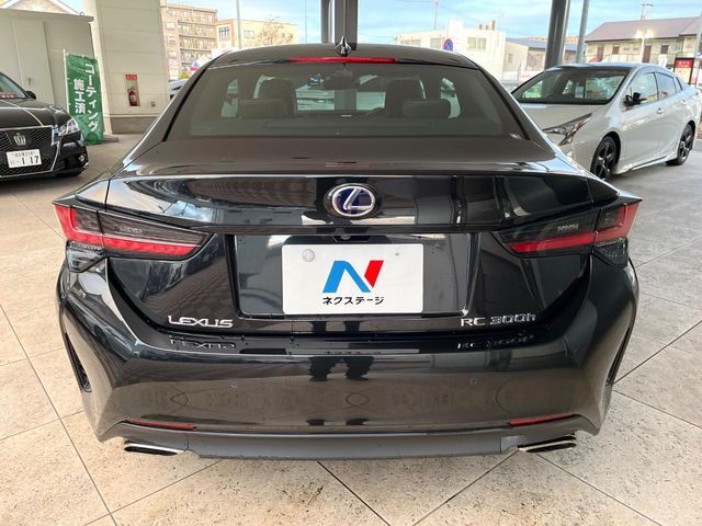 TOYOTA LEXUS RC300H 2019 Image 31