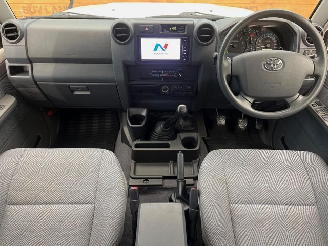 TOYOTA LANDCRUISER VAN 2015 Image 31