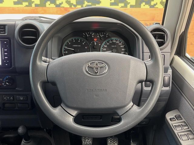 TOYOTA LANDCRUISER VAN 2015 Image 31