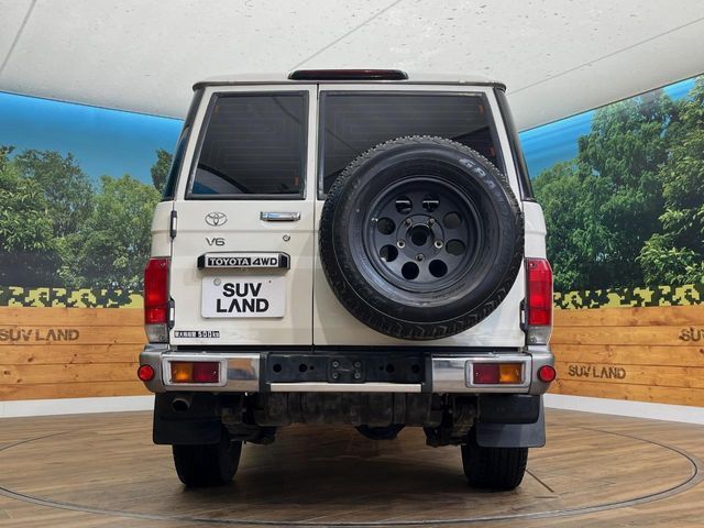 TOYOTA LANDCRUISER VAN 2015 Image 31