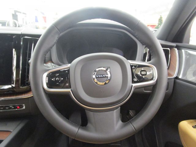 VOLVO XC60 2024 Image 31