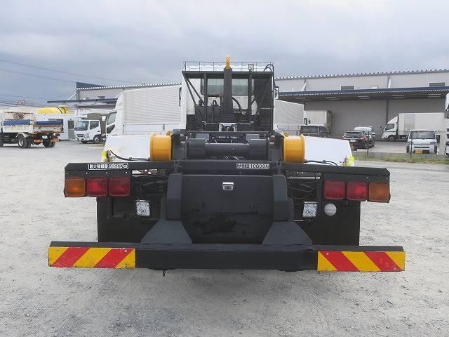 MITSUBISHI FUSOU SUPER GREAT 2011 Image 31