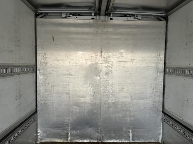 MITSUBISHI FUSOU FIGHTER 2013 Image 31