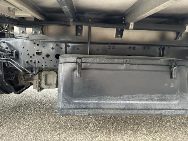 MITSUBISHI FUSOU FIGHTER 2013 Image 31