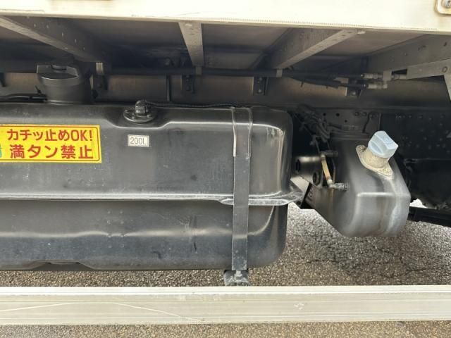 MITSUBISHI FUSOU FIGHTER 2013 Image 31