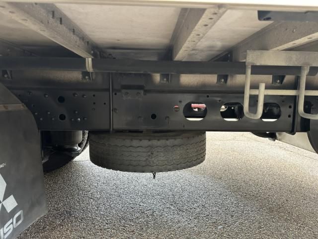 MITSUBISHI FUSOU FIGHTER 2013 Image 31