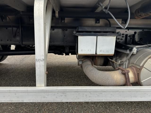 MITSUBISHI FUSOU FIGHTER 2013 Image 31