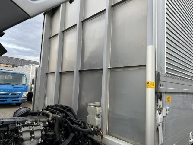 MITSUBISHI FUSOU FIGHTER 2013 Image 31