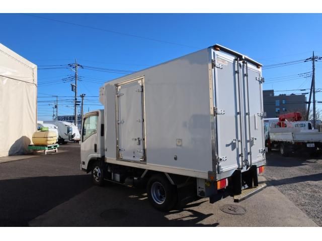 ISUZU ELF 2015 Image 31