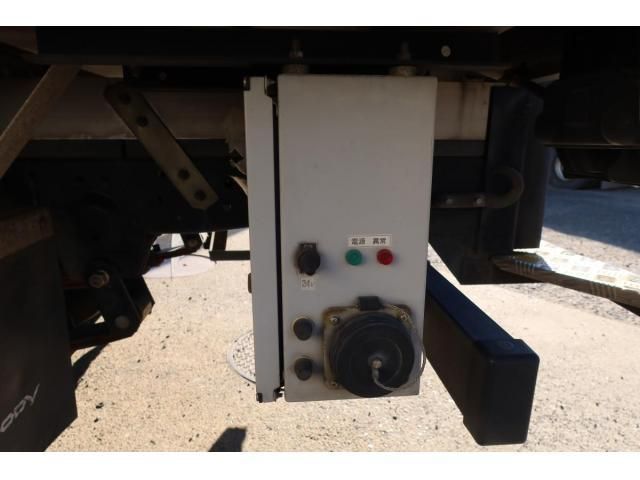 ISUZU ELF 2015 Image 31