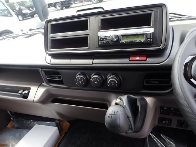 MITSUBISHI CANTER 2025 Image 31