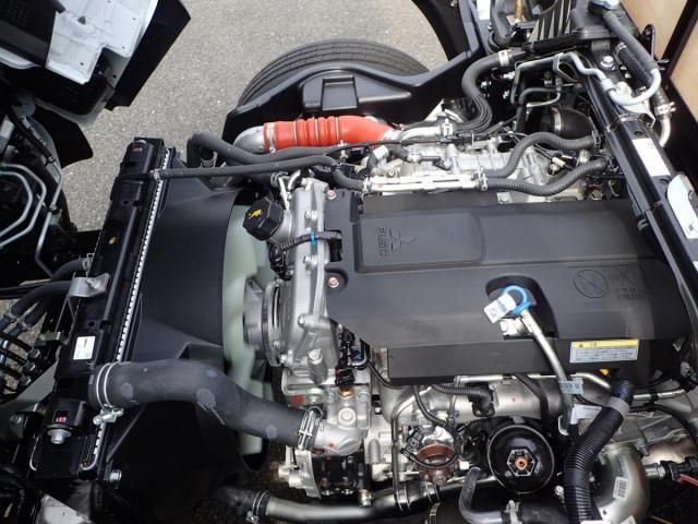 MITSUBISHI CANTER 2025 Image 31