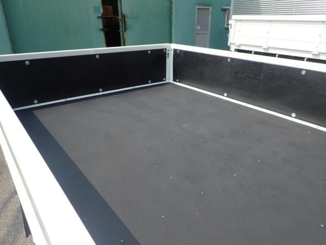 MITSUBISHI CANTER 2025 Image 31