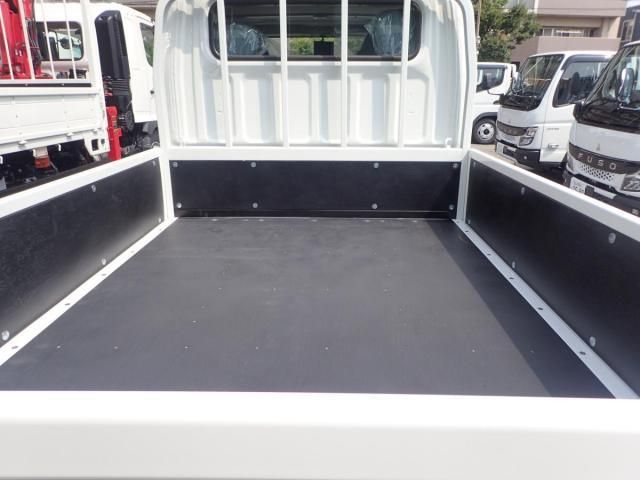 MITSUBISHI CANTER 2025 Image 31