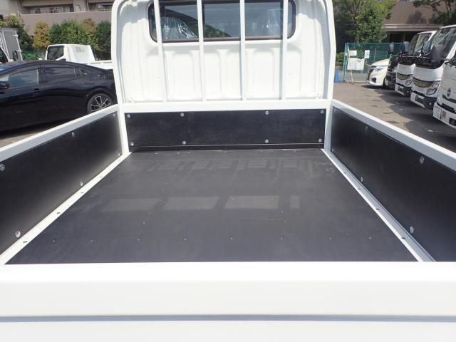 MITSUBISHI CANTER 2025 Image 31