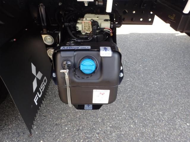 MITSUBISHI CANTER 2025 Image 31