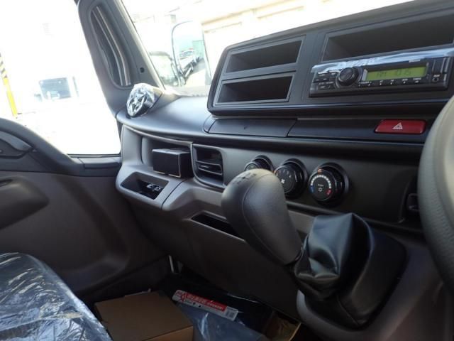 MITSUBISHI CANTER 2025 Image 31