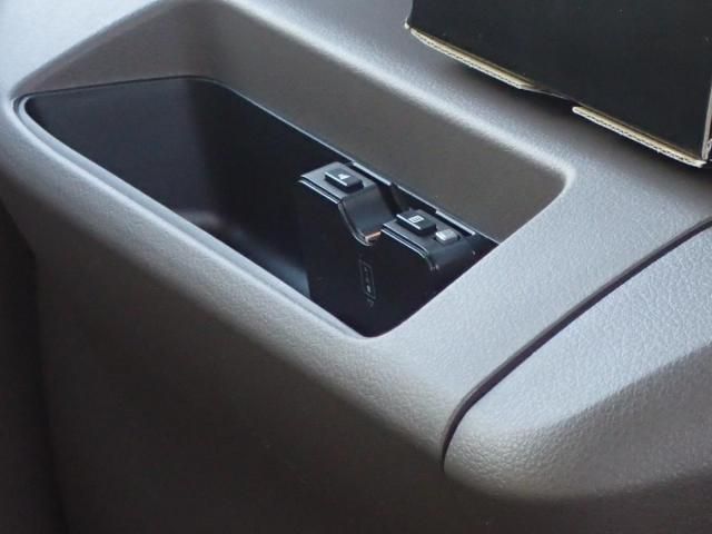 MITSUBISHI CANTER 2025 Image 31