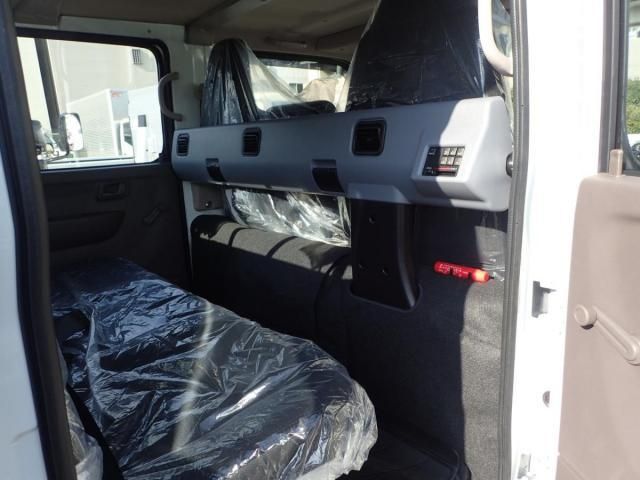 MITSUBISHI CANTER 2025 Image 31