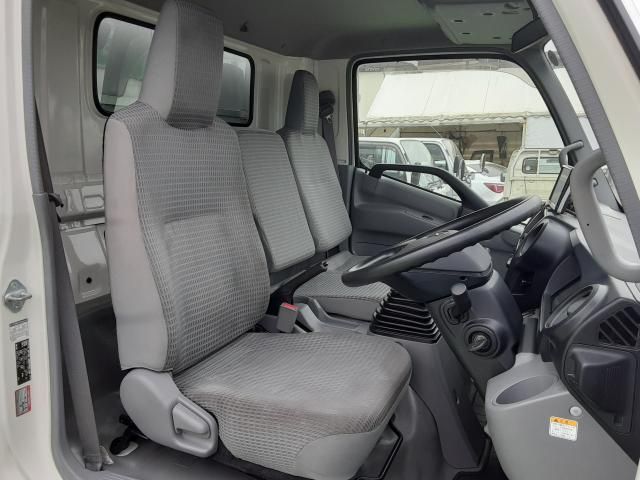 TOYOTA DYNA 2017 Image 31