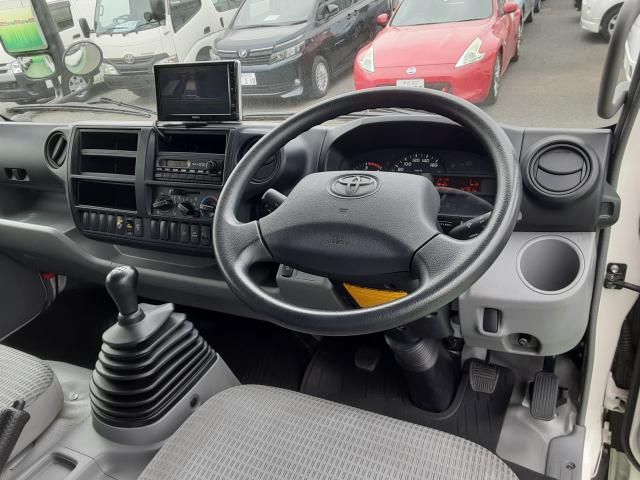 TOYOTA DYNA 2017 Image 31