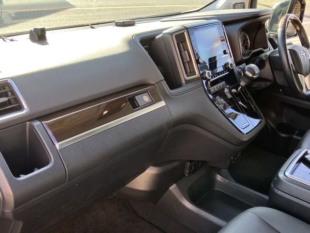 TOYOTA GRANACE 2020 Image 31