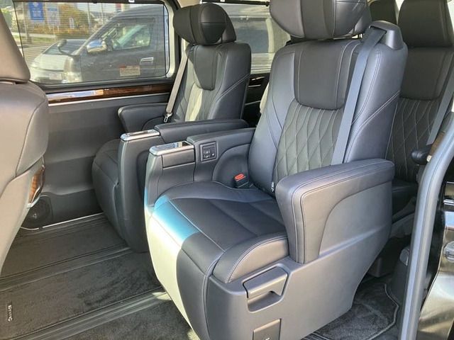 TOYOTA GRANACE 2020 Image 31