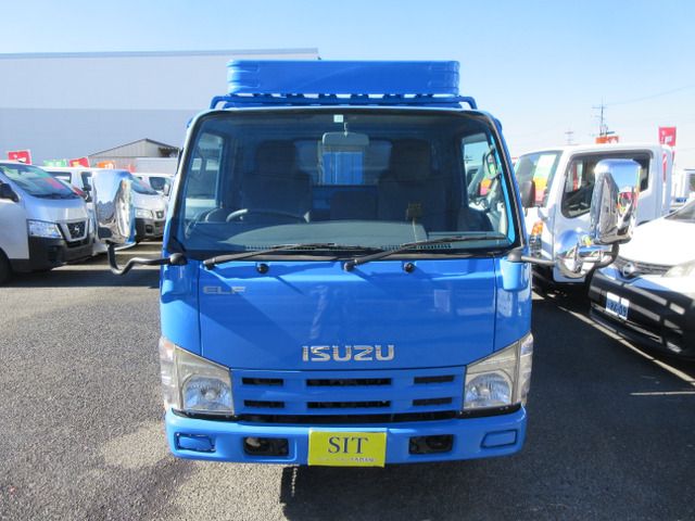ISUZU  2013 Image 31