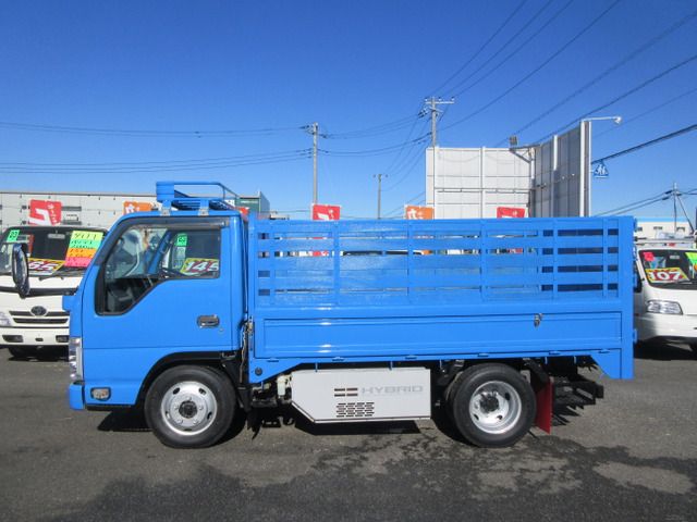 ISUZU  2013 Image 31