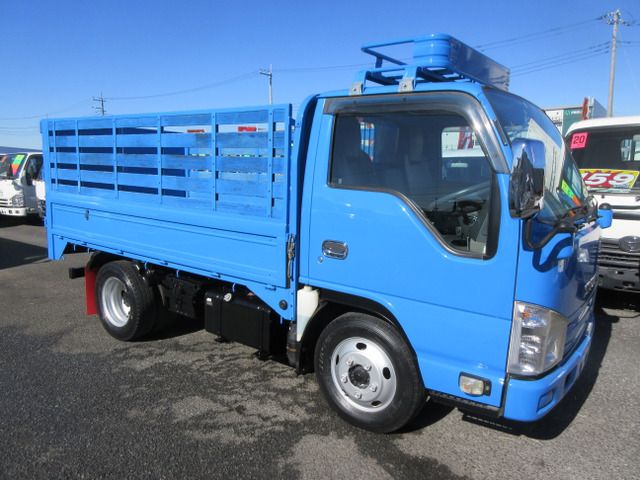 ISUZU  2013 Image 31