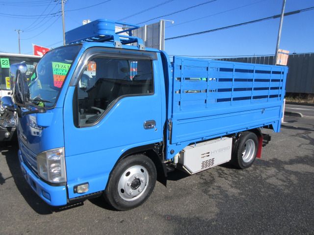 ISUZU  2013 Image 31