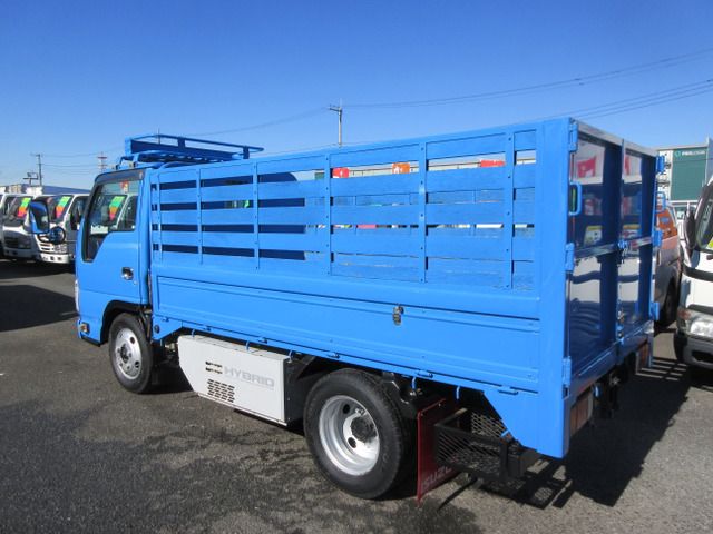 ISUZU  2013 Image 31