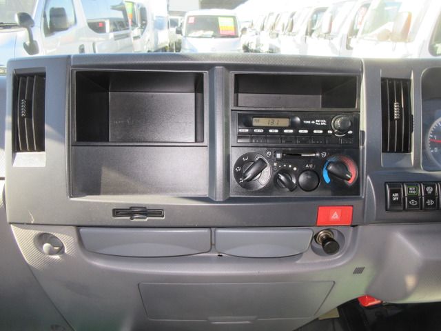 ISUZU  2013 Image 31
