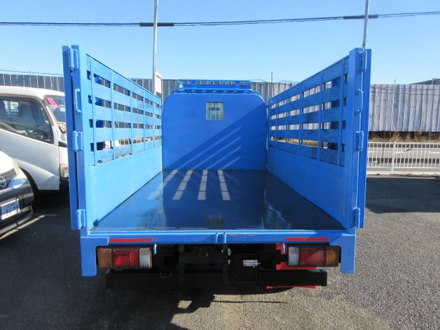 ISUZU  2013 Image 31