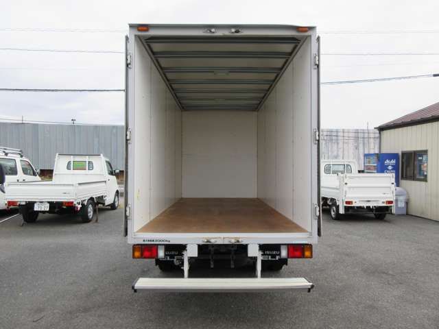 ISUZU  2016 Image 31