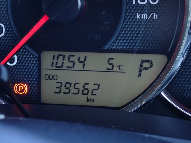 TOYOTA COROLLA FIELDER 4WD 2018 Image 31